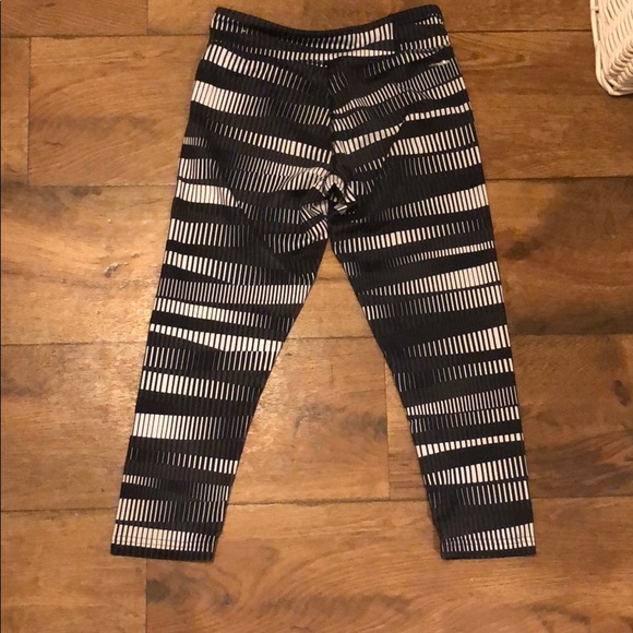 Adidas crop leggings. Size XS - Picture 2 of 4